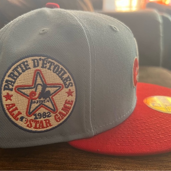 Classic Fitted Hat 🧢 - Picture 2 of 4